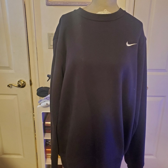 Nike Sweatshirt - Picture 4 of 11